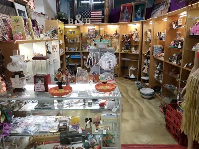 King Richard's Antique Vintage Center, business photo 1