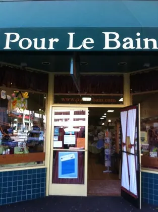 Pour Le Bain, business photo 3